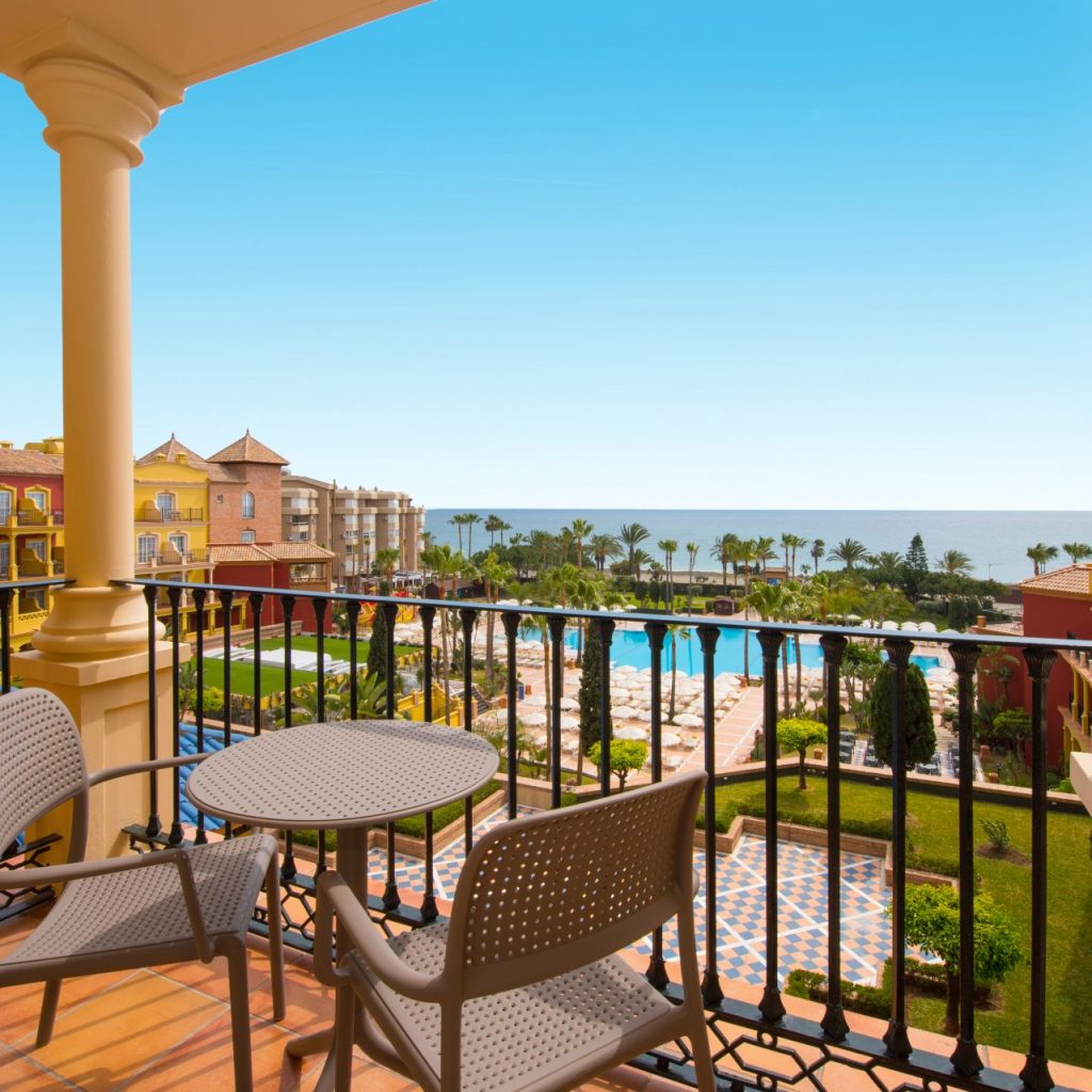 Balkon des Doppelzimmer mit Meerblick im Iberostar Malaga Playa